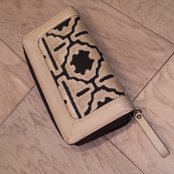 Leather Velvet Purse - Picture 5 of 16